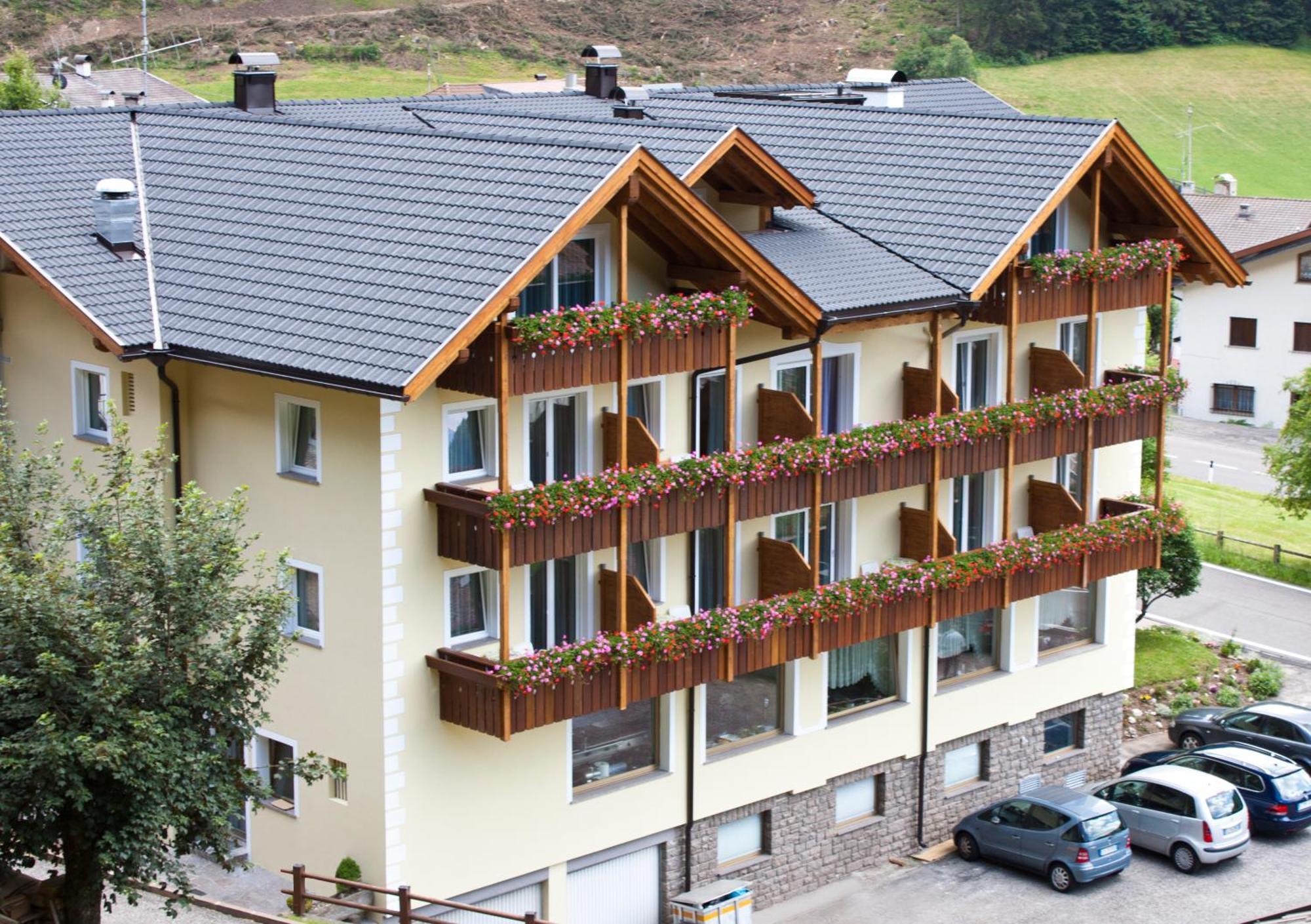 Christeinerhof Hotell Santa Cristina Val Gardena Exteriör bild